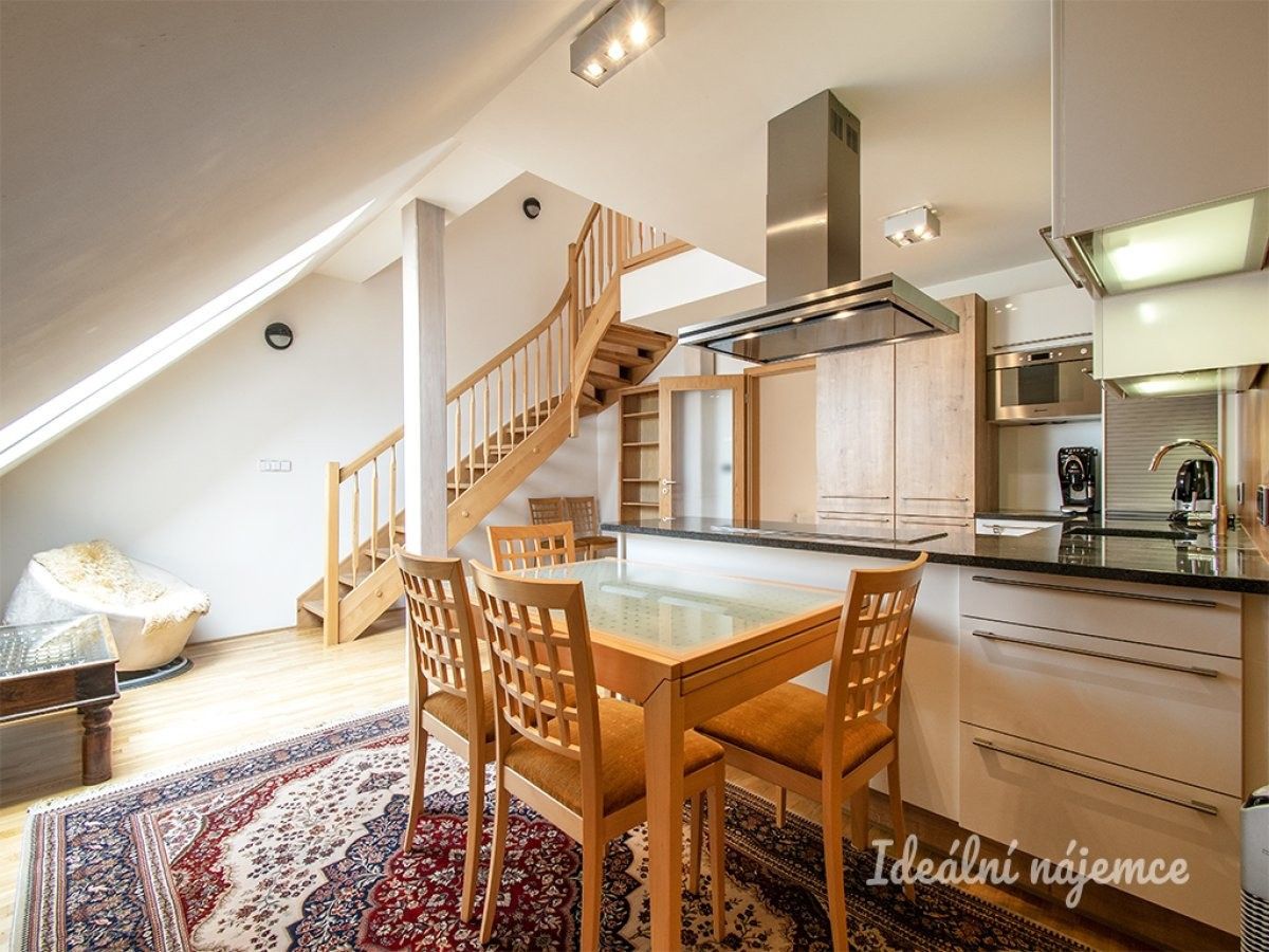 Prodej byt 3+kk - Táborská, Praha, 93 m²