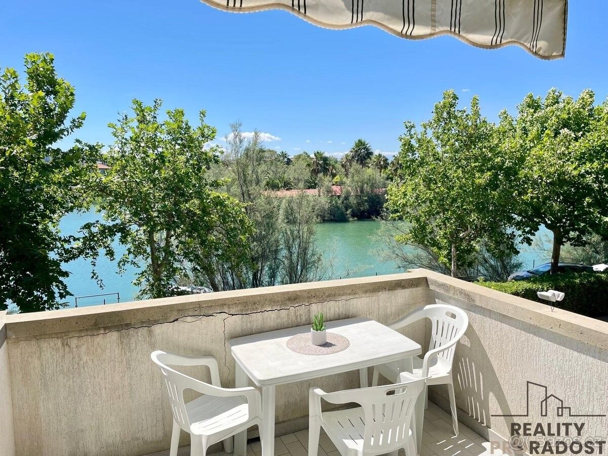 Prodej byt - 987 66, Zahraničí