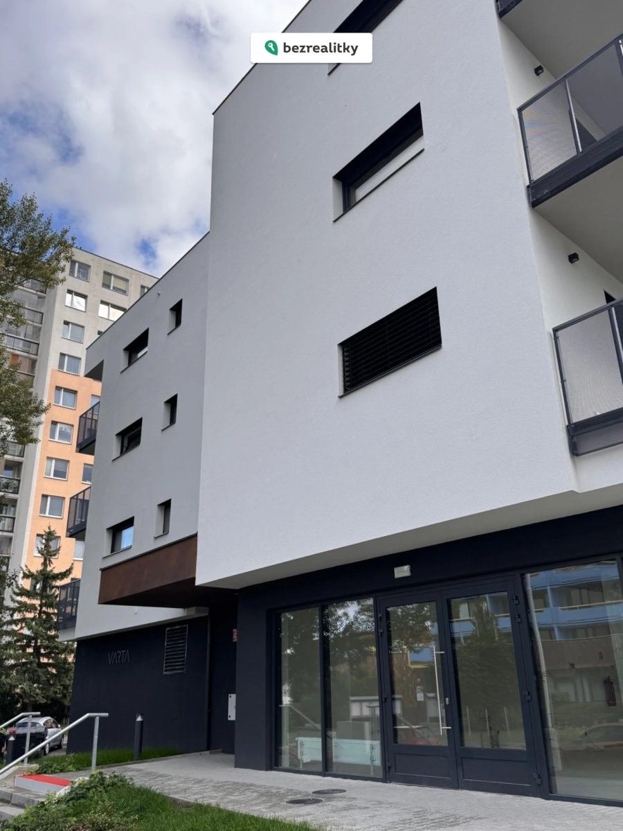 Prodej komerční - Milánská 876, Praha, 15 m²