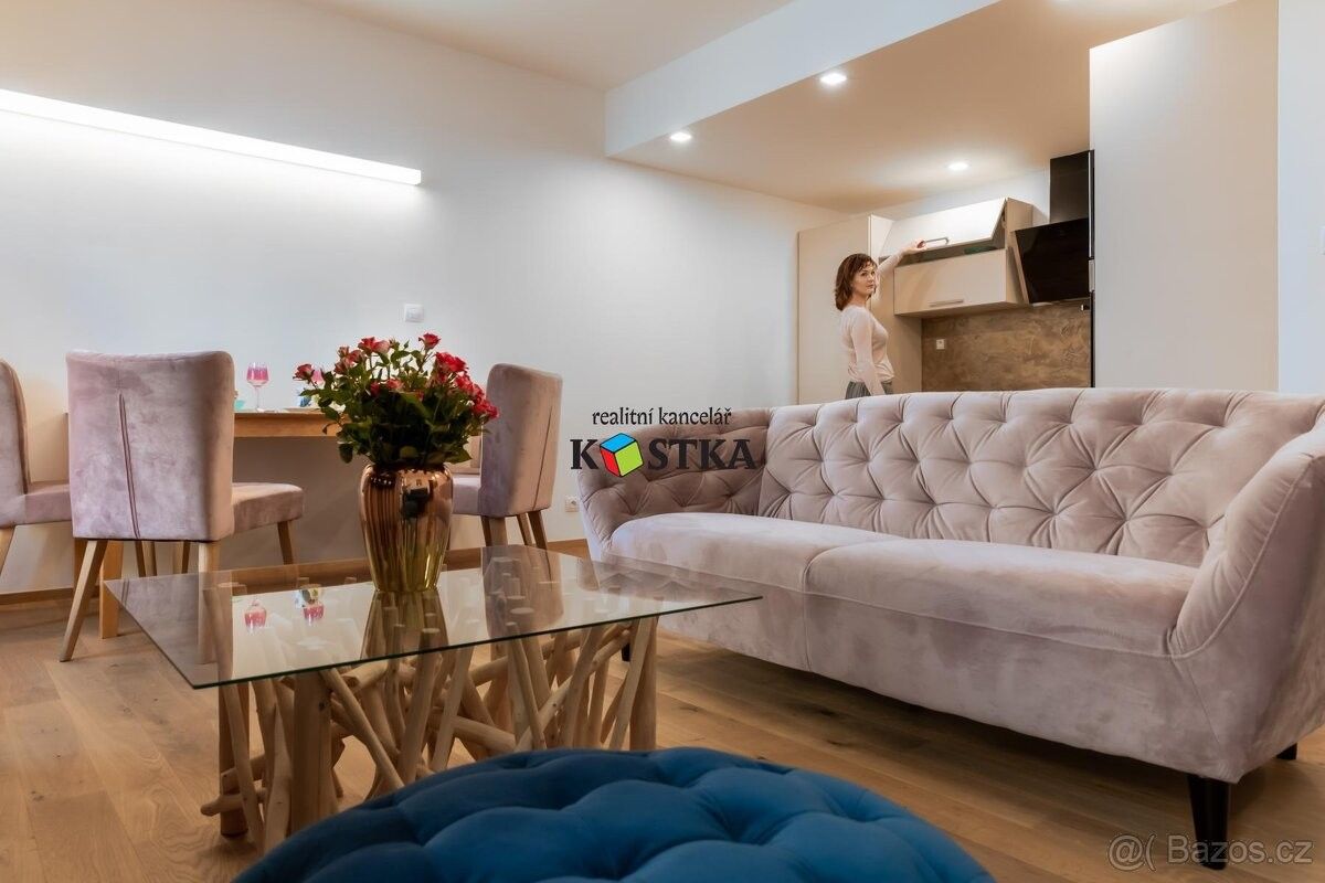 Pronájem byt - Příbor, 742 58