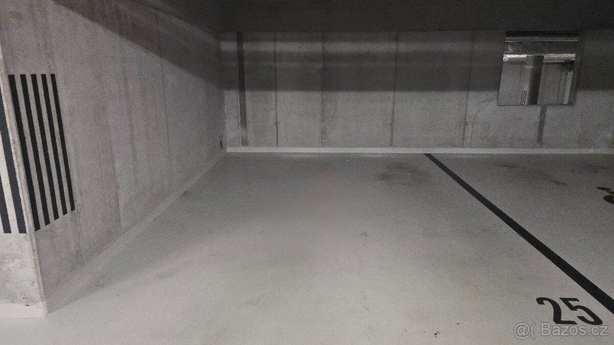 Garáže, Ostrava, 702 00