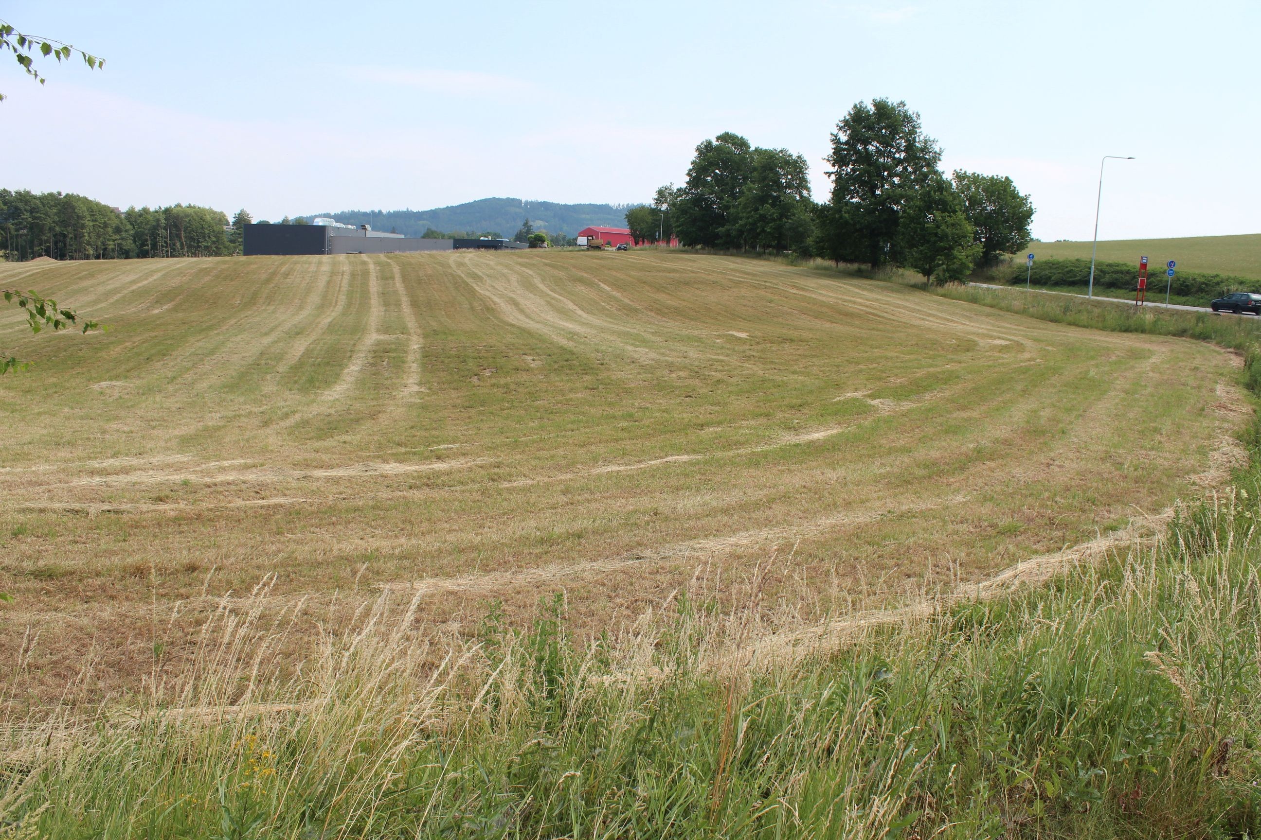 Prodej komerční pozemek - Husova 806, Votice, 3 249 m² - 5
