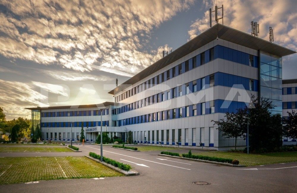 Obchodní prostory · 242 m² · Šafránkova, Praha - 4