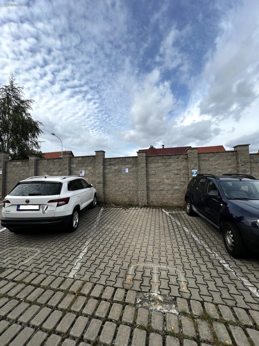 Garáž · 15 m² · Unhošťská, Hostivice - Litovice, Středočeský kraj - 3