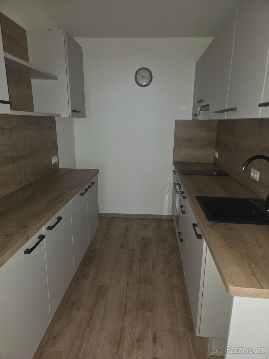 Pronájem byt - Praha, 155 00