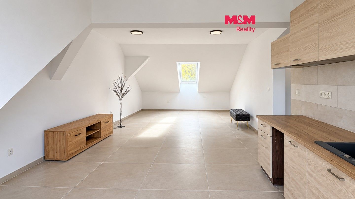 2+kk, Poličská, Svitavy, 80 m²