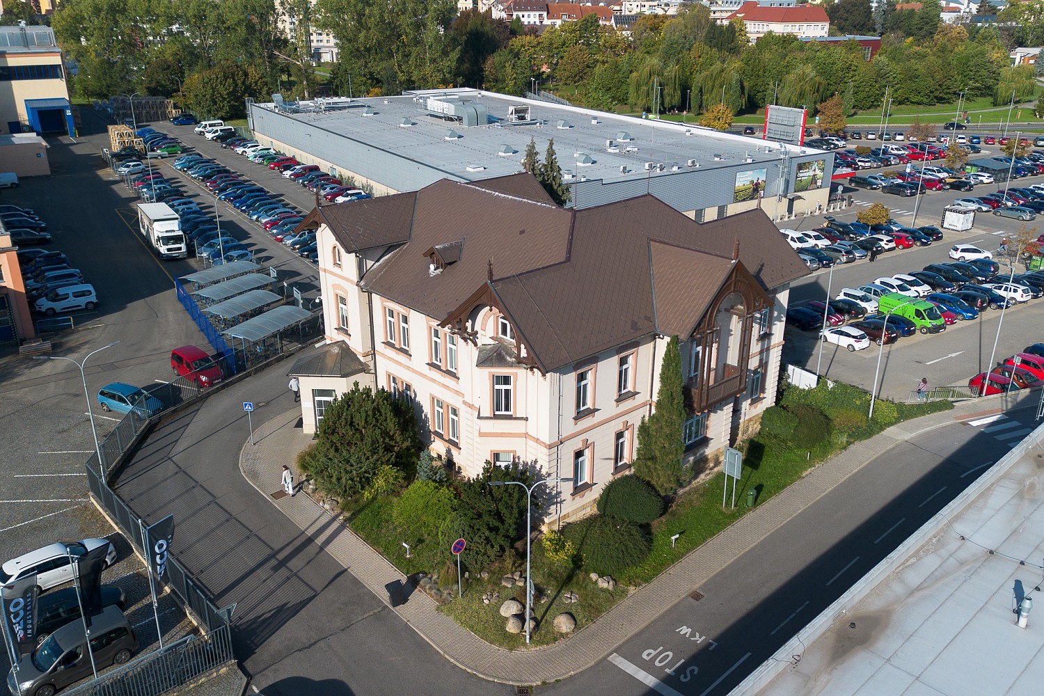 Kanceláře, 17. listopadu, Jičín, 688 m² - 1