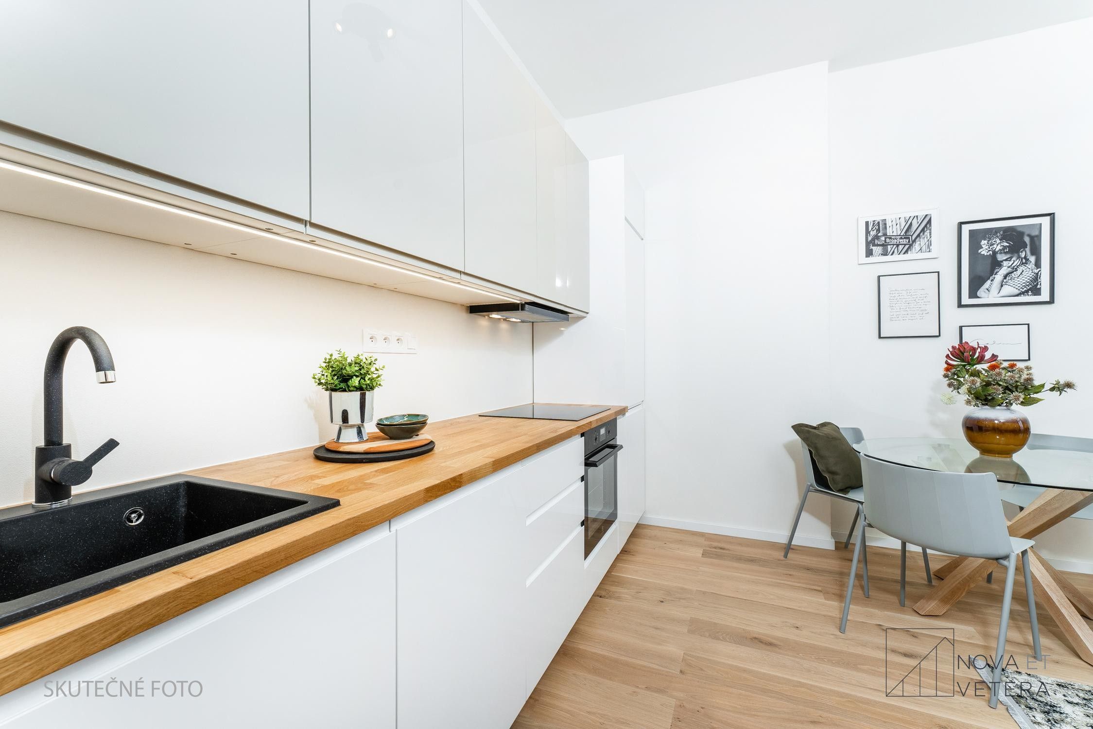 Pronájem byt 2+kk - Jeseniova, Praha, 45 m²