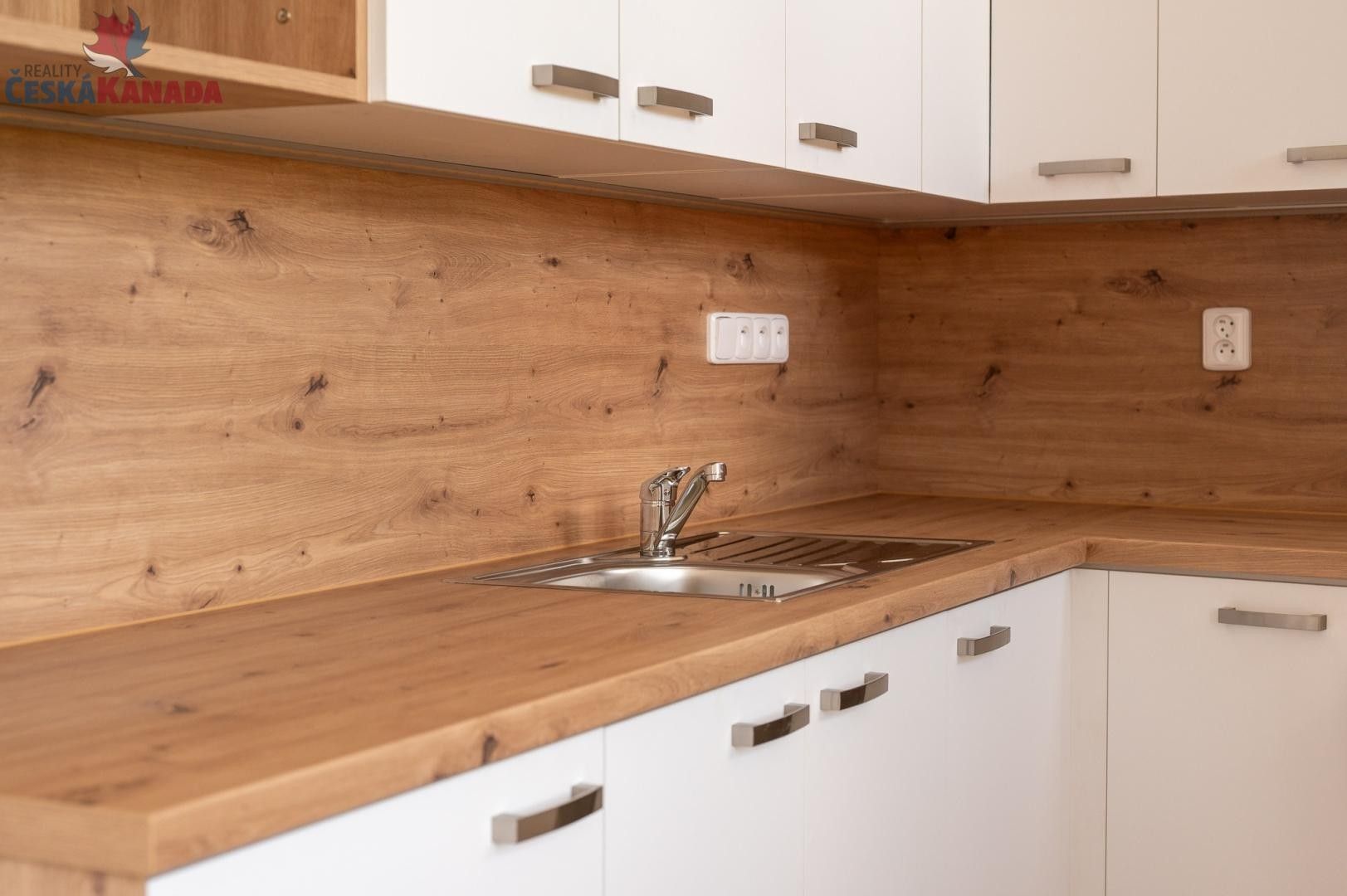 Pronájem byt 3+kk - Palackého nám., Dačice I, 82 m² - 5