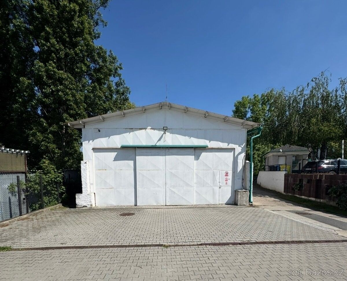 Sklady, Praha, 101 00