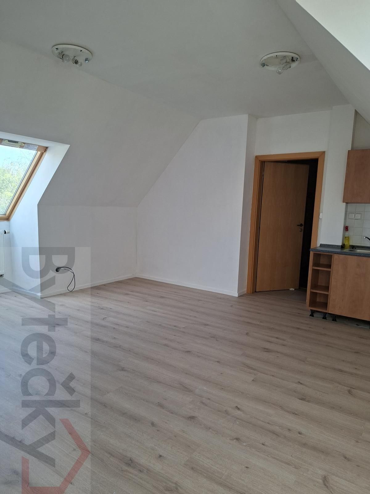 Pronájem kancelář - Ohradské náměstí, Praha Stodůlky, 24 m² - 5