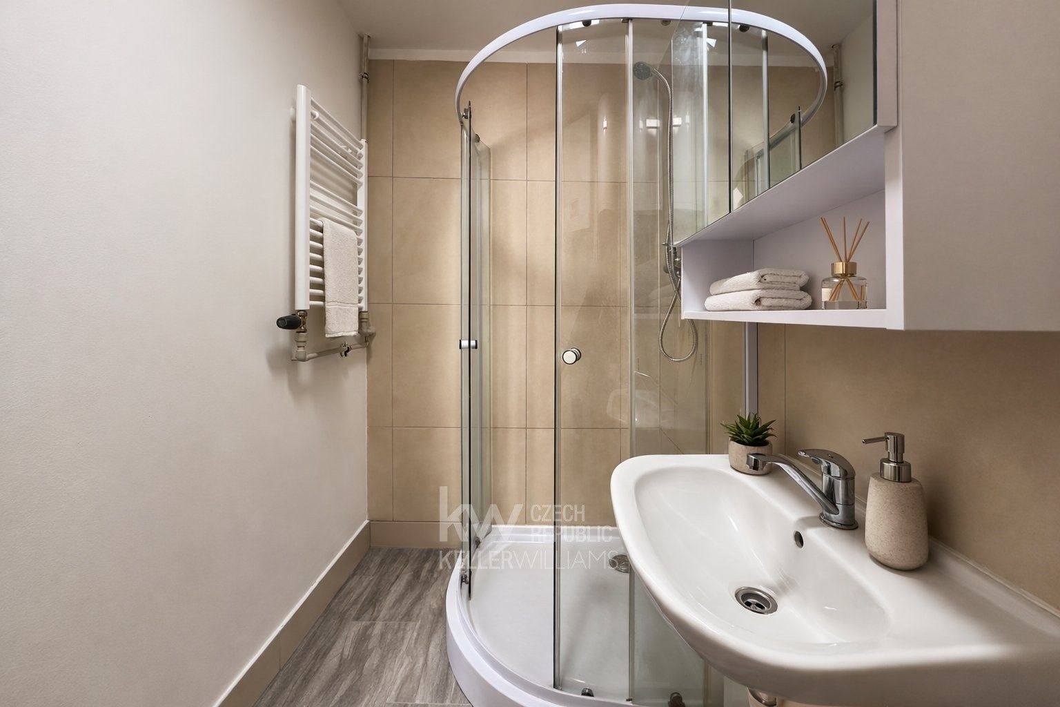 Pronájem byt 1+1 - Nový Bydžov, 40 m²