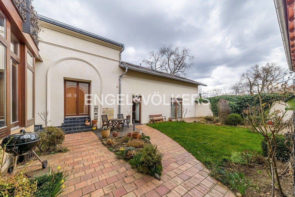 Pronájem byt 4+kk - Havlíčkovy sady 59, Praha, 170 m²