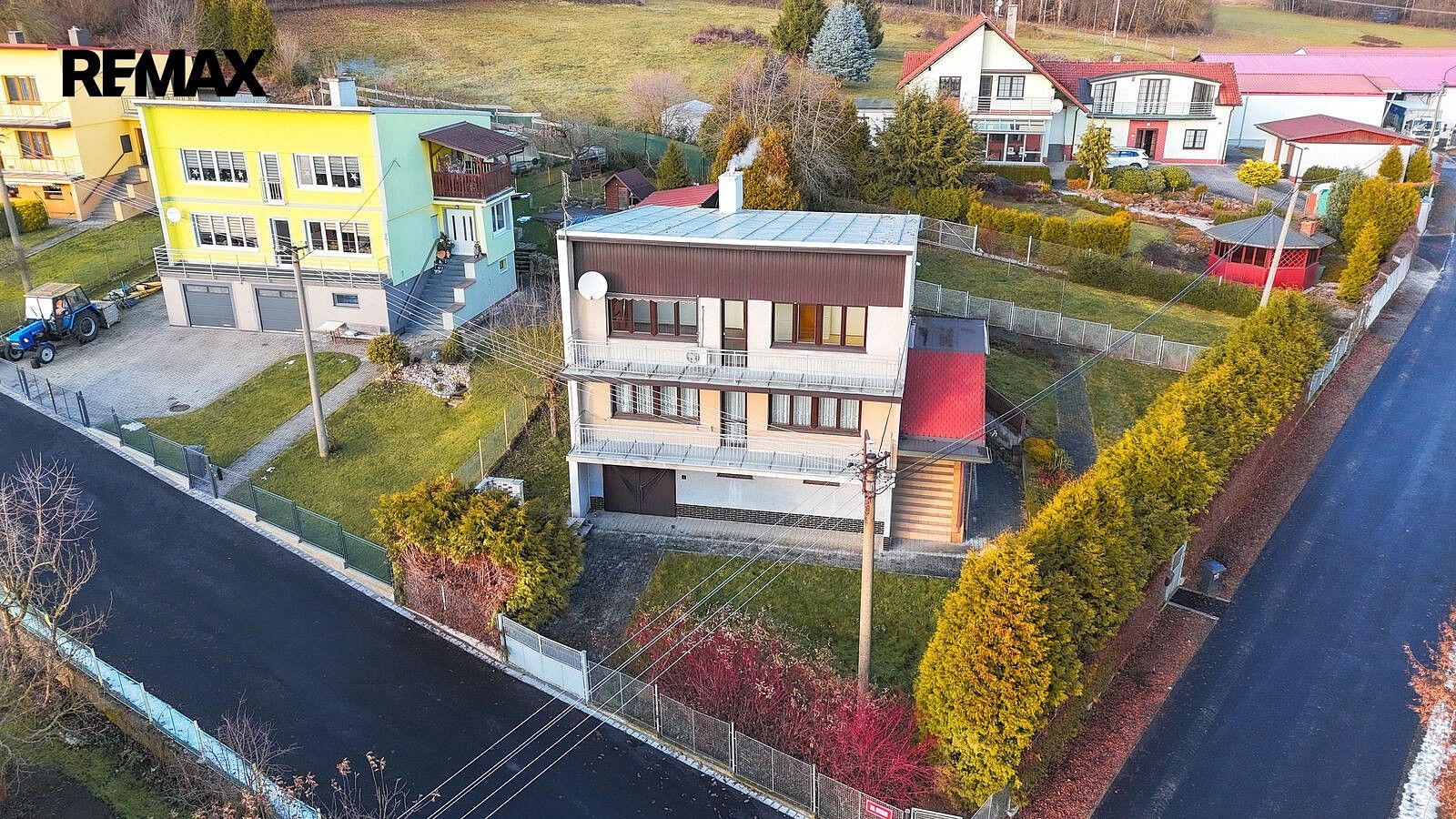 Rodinné domy, Halže, okres Tachov, Plzeňský kraj, 350 m² - 1