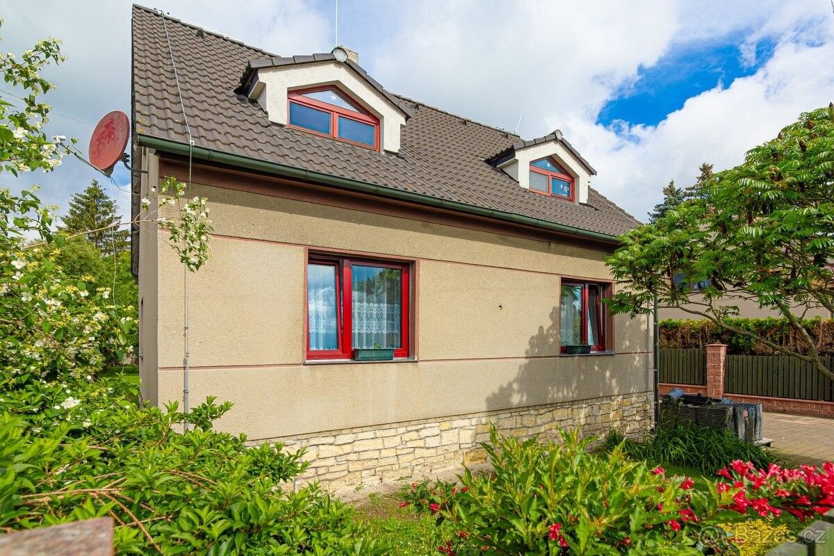 Rodinné domy, Lhota, 271 01