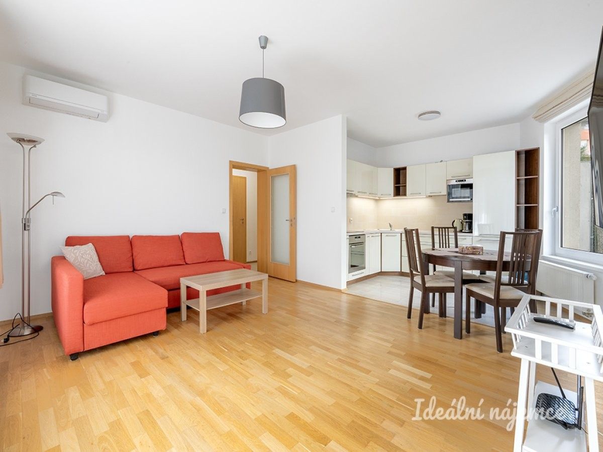 Pronájem byt 2+kk - Sazovická, Praha, 63 m²