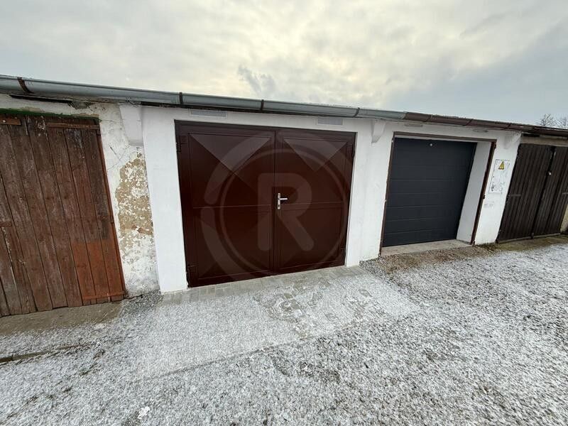 Garáže, České Budějovice, 370 04