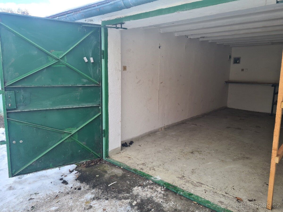 Garáž · 18 m² · Klášterec nad Ohří - 3
