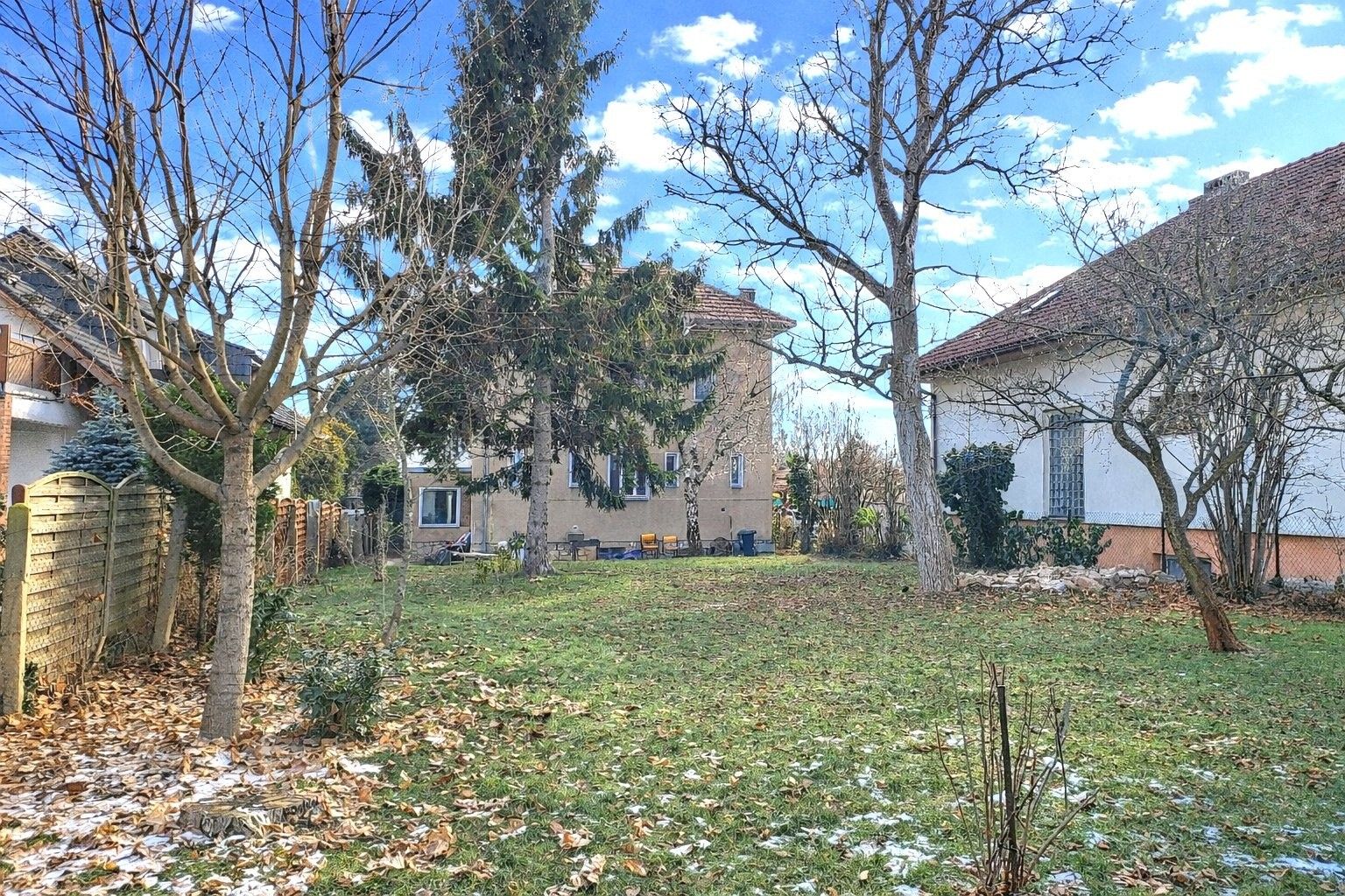 Pronájem rodinný dům - K Fialce, Praha, 250 m²