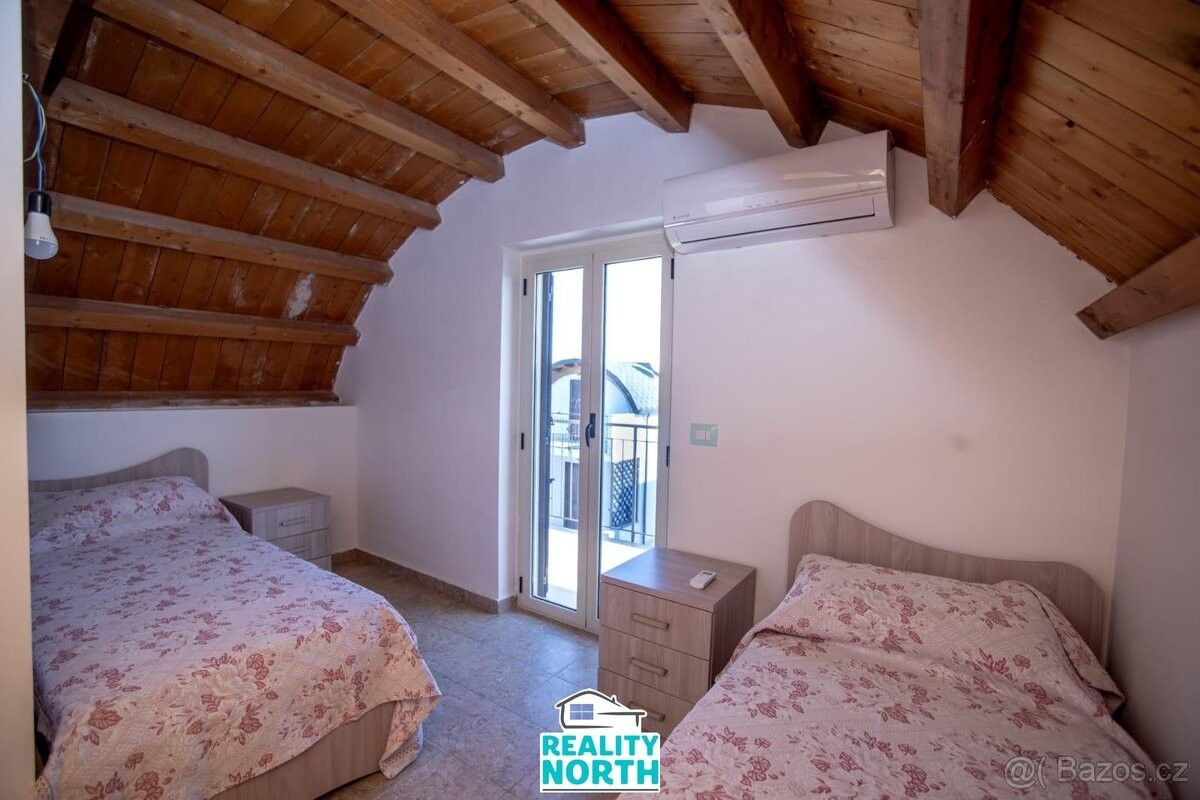 Prodej rodinný dům - 987 66, Zahraničí - 5