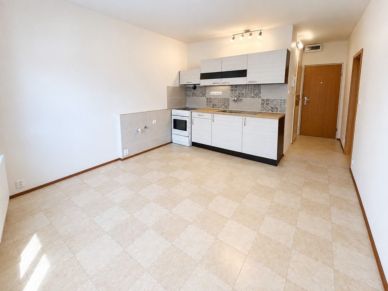 Pronájem byt 1+1 - Kamenná, Chomutov, 35 m² - 2