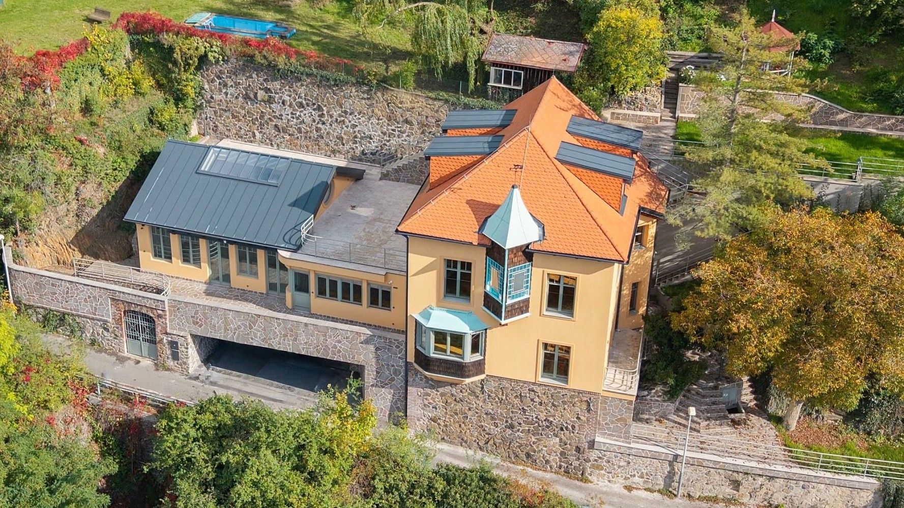 Komerční nemovitost · 308 m² · Praha - Zbraslav, okres Praha 16, Hlavní město Praha - 4