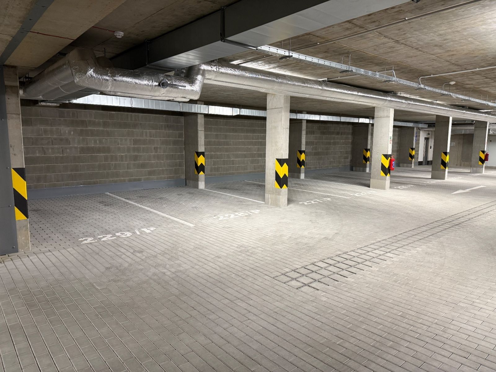 Garáže, Praha - Střížkov, 13 m² - 1