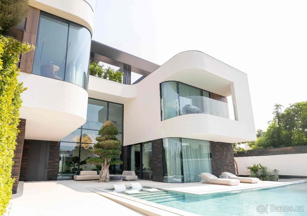 Byty, 987 66, Zahraničí