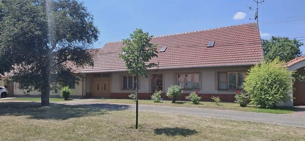Rodinné domy, Ivaň, okres Brno-venkov, Jihomoravský kraj, 350 m² - 2