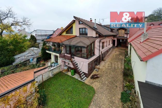 Rodinné domy, Bánov, 190 m²