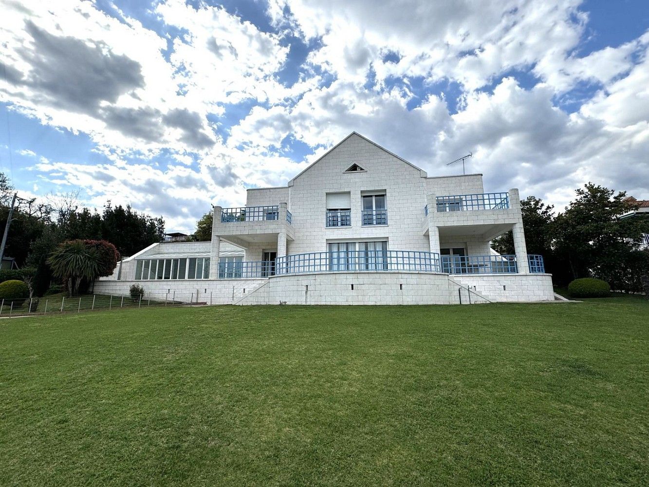 Rodinný dům, 700 m²