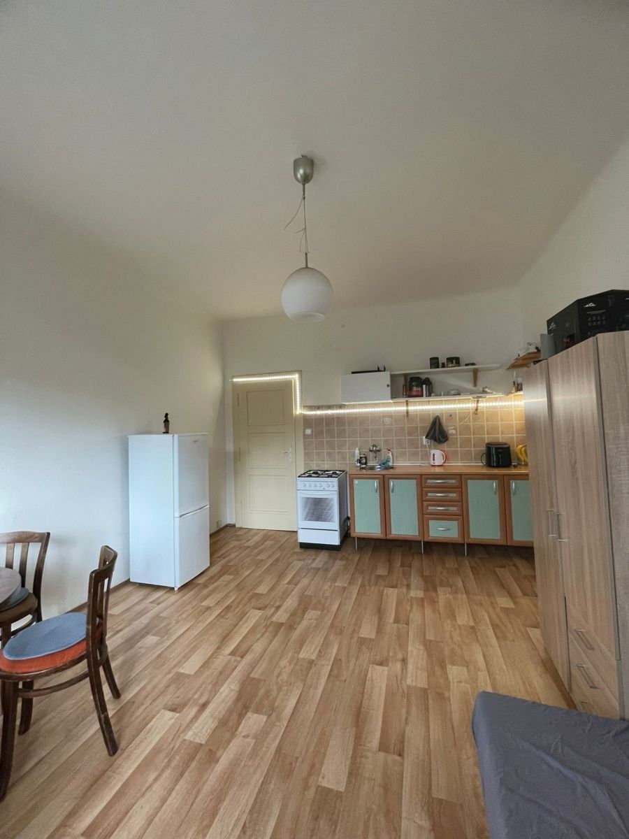 2+kk, Podolská, Praha - Podolí, 53 m² - 2