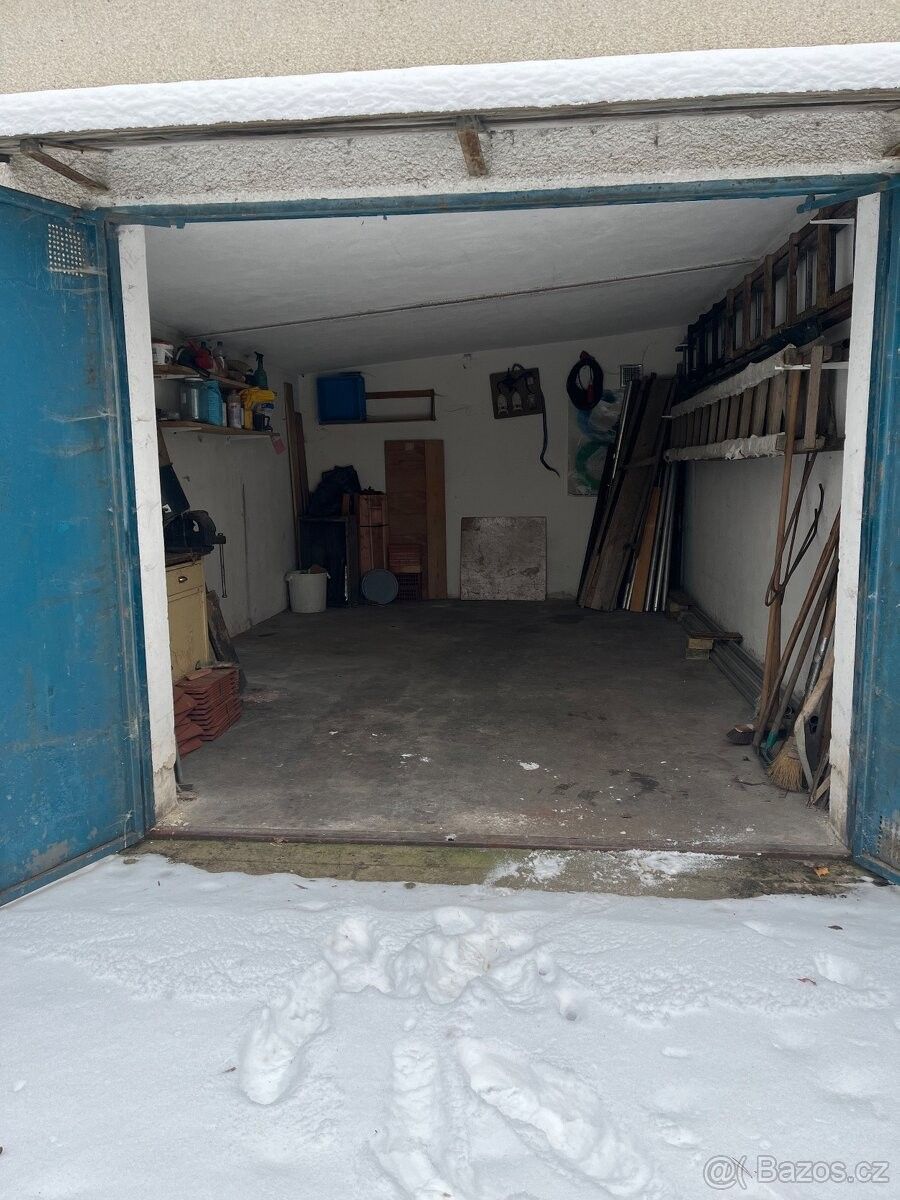 Garáže, Jihlava, 586 01