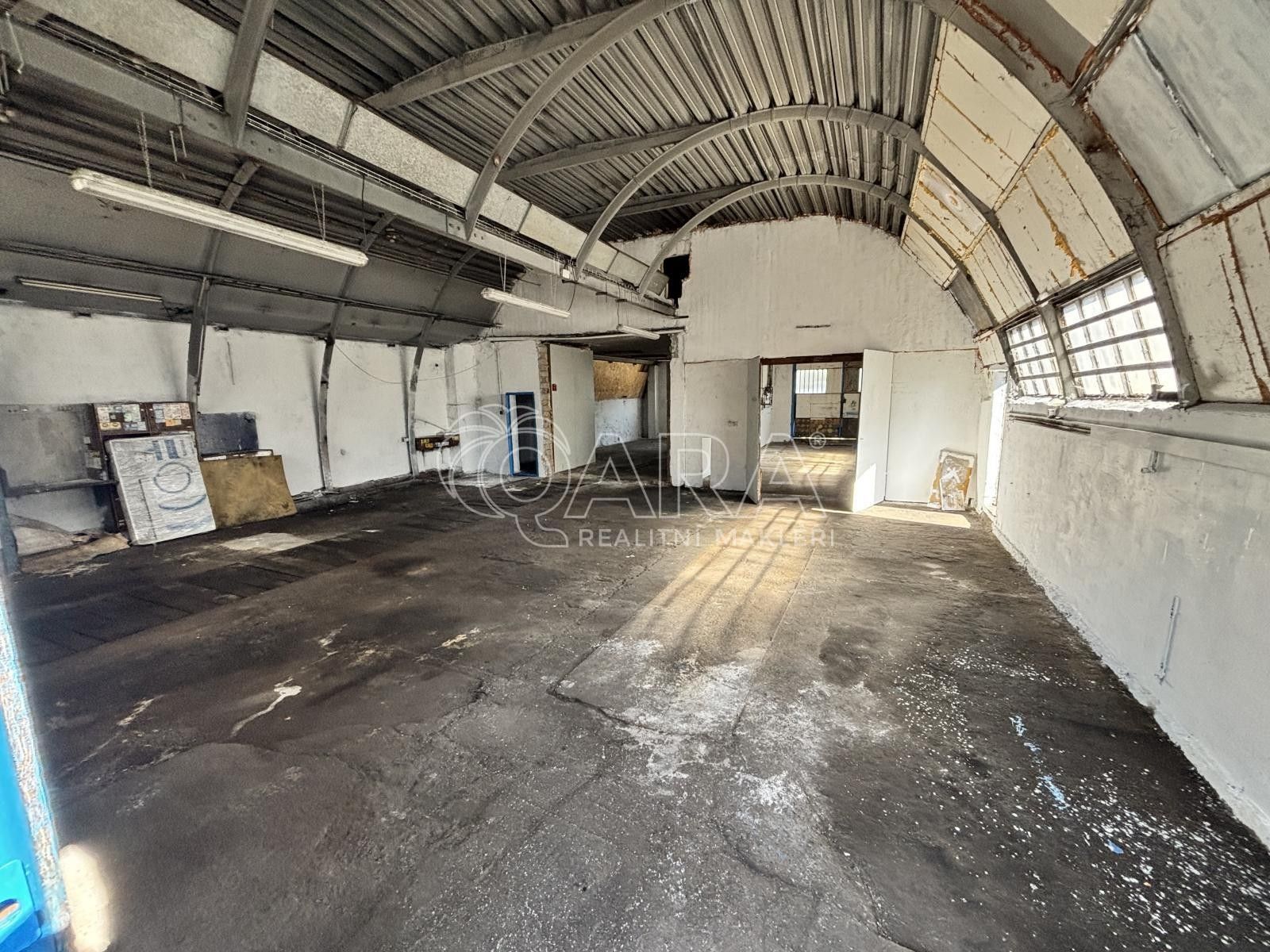 Výrobní prostory · 192 m² · Dubská  , Kladno - 4