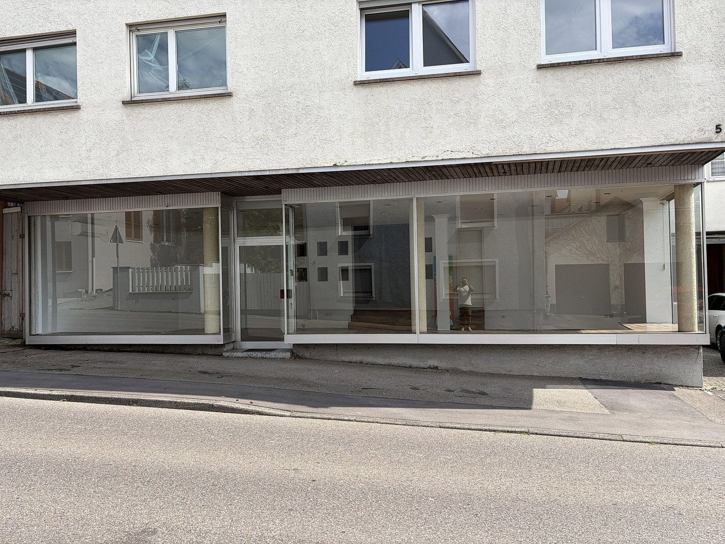 Obchodní prostory, Großsachsenheimer Strasse 5, , Bádensko-Württembersko, 83 m² - 1