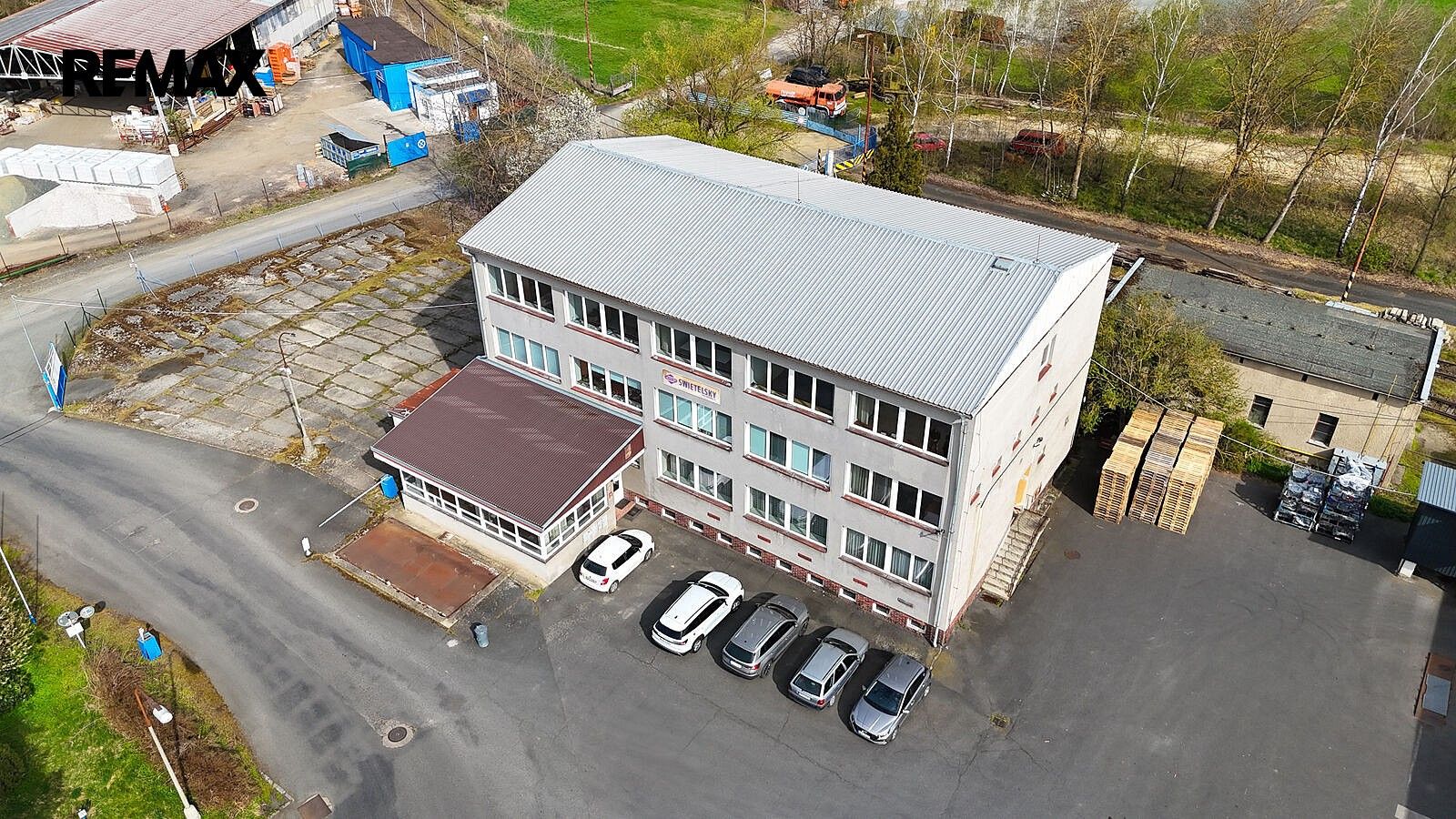 Kancelář · 1 200 m² · Domažlice - 3