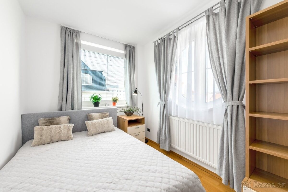 Prodej byt 4+kk - Praha, 130 00, 108 m²