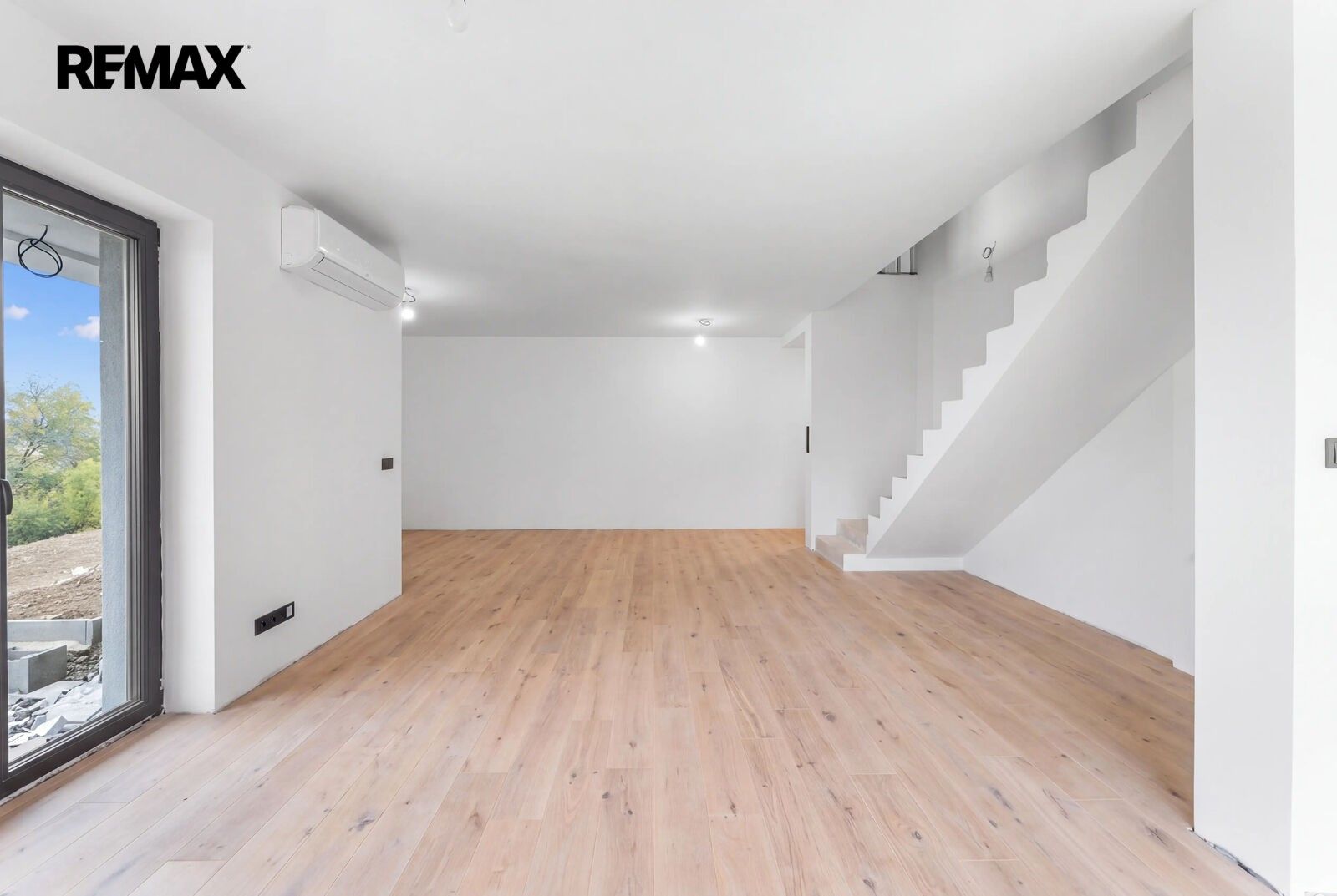Prodej byt 4+kk - Kly, 149 m² - 5
