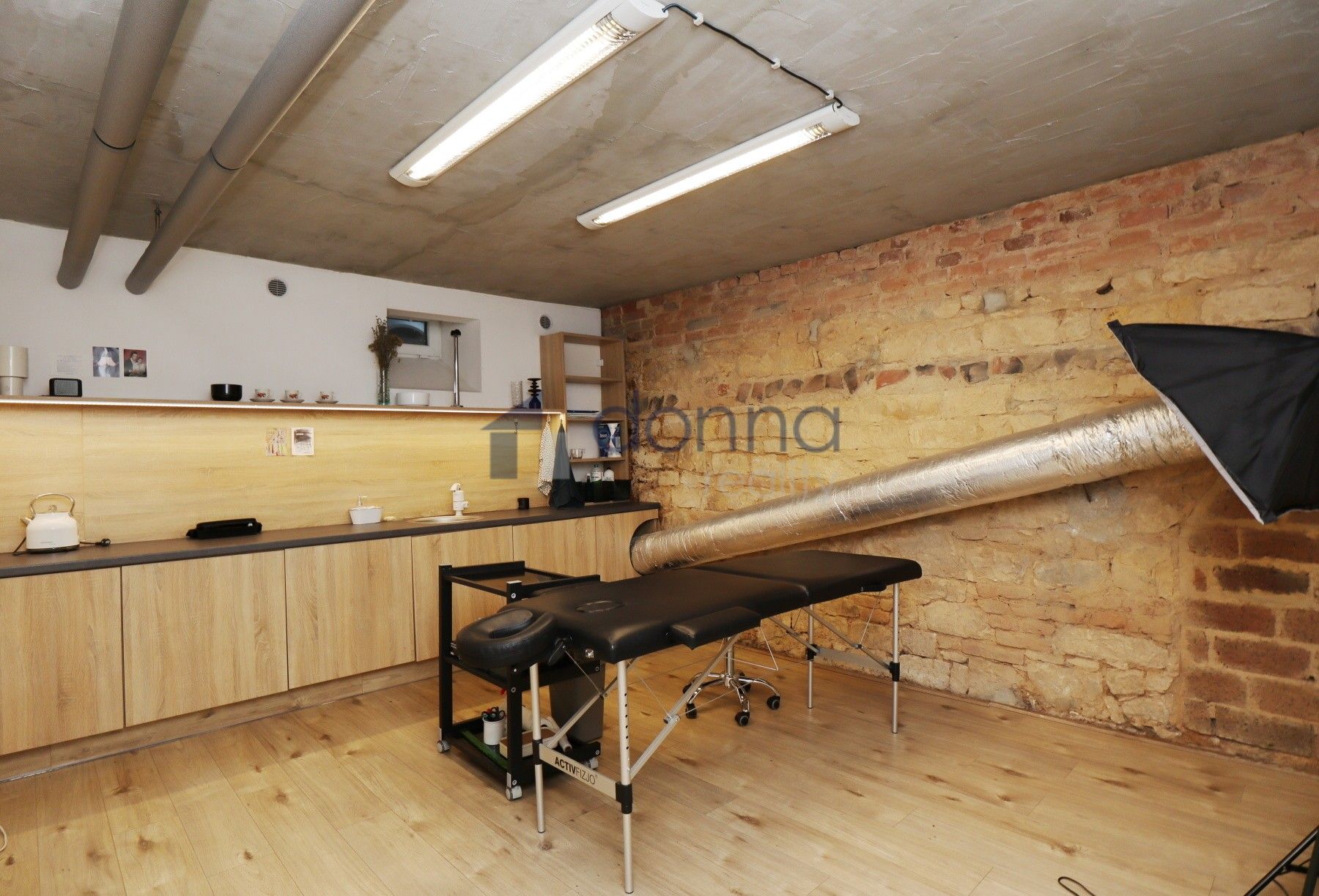 Ostatní, Mikovcova, Praha, 18 m²