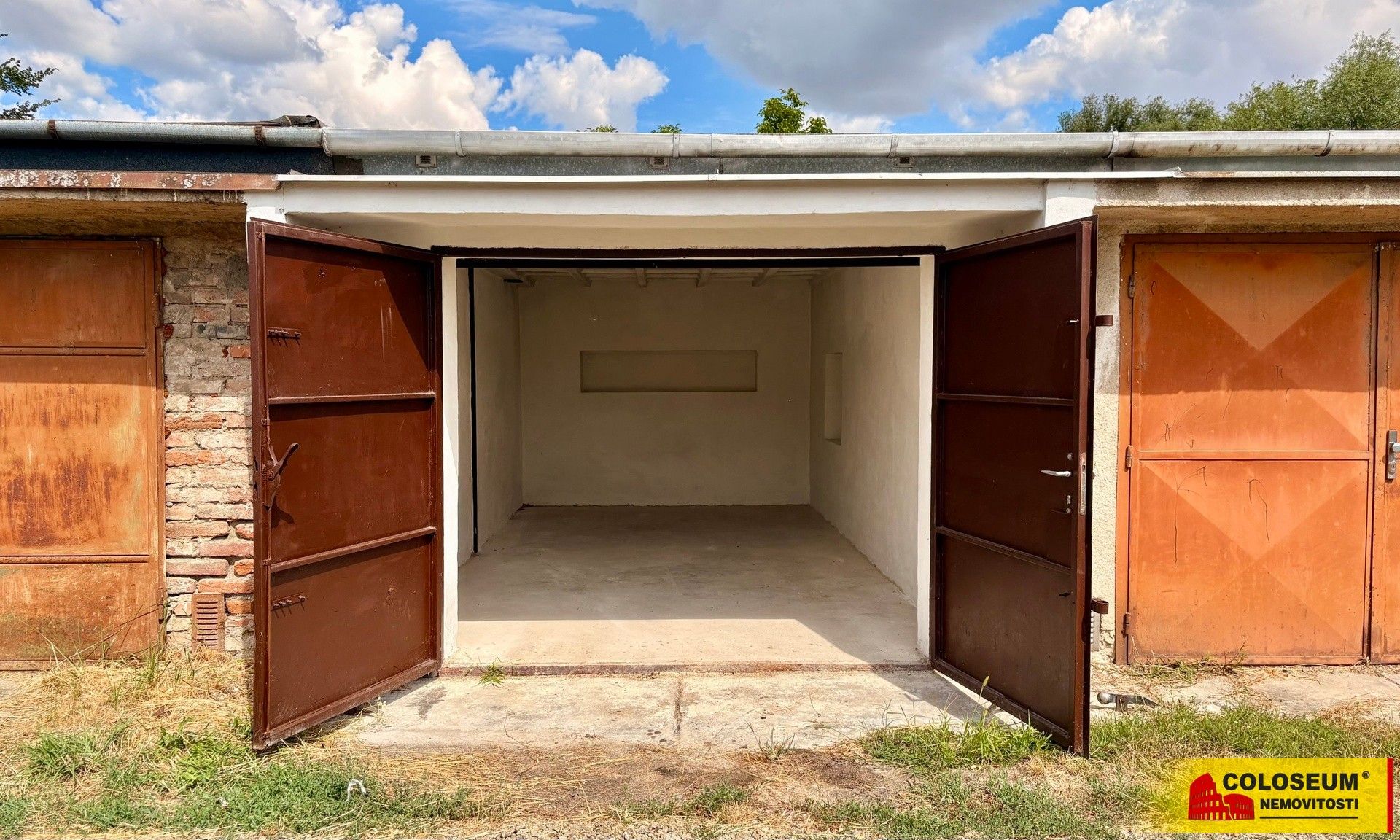Garáže, Ivančice Letkovice, 22 m² - 1