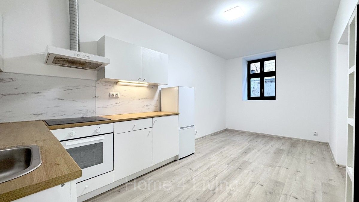 1+1, Schodová, Brno, 42 m²