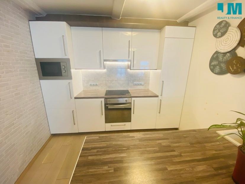 Pronájem byt 3+kk - Husova, Jihlava, 69 m² - 5