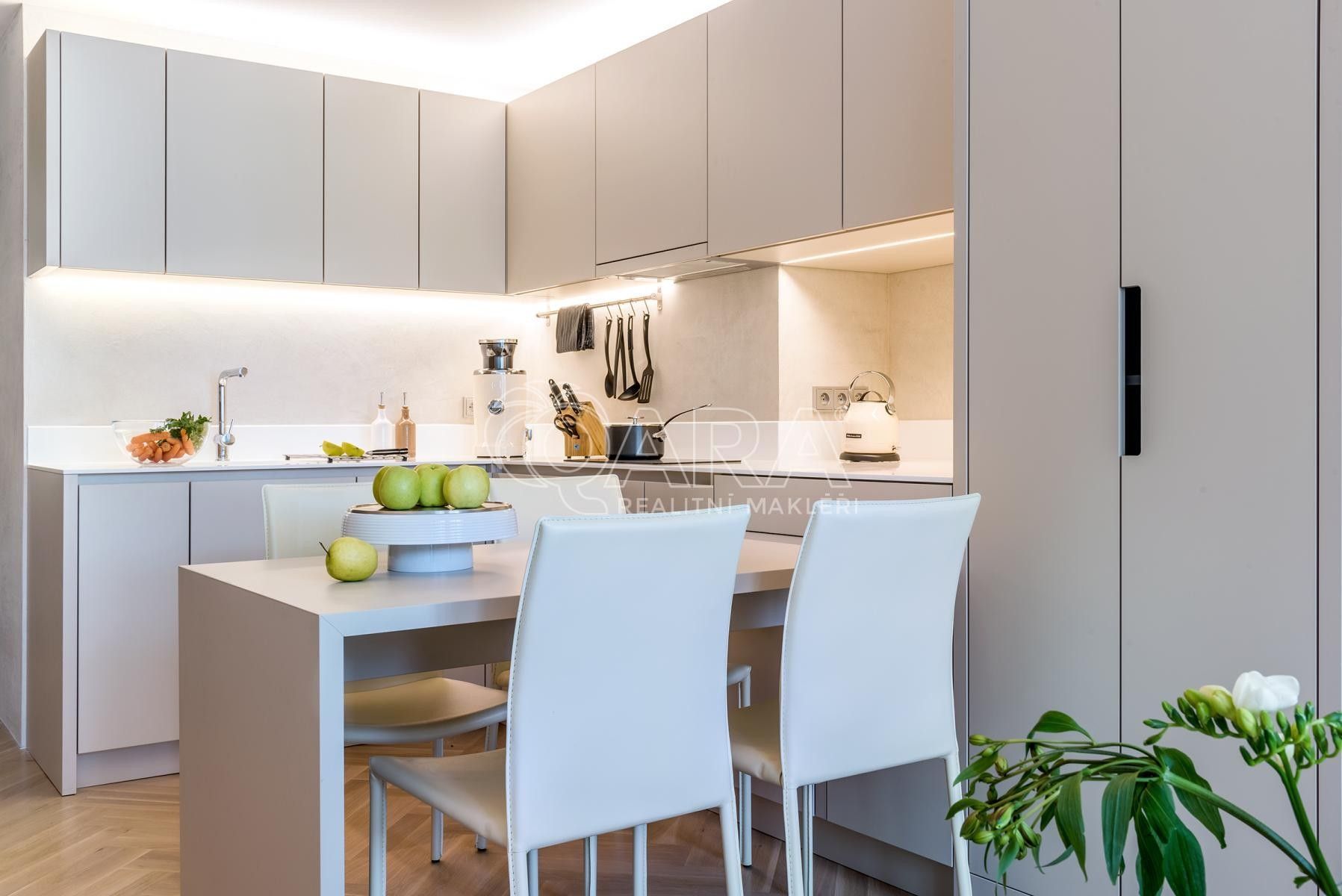 2+kk, Újezd  , Praha Malá Strana, 52 m² - 2