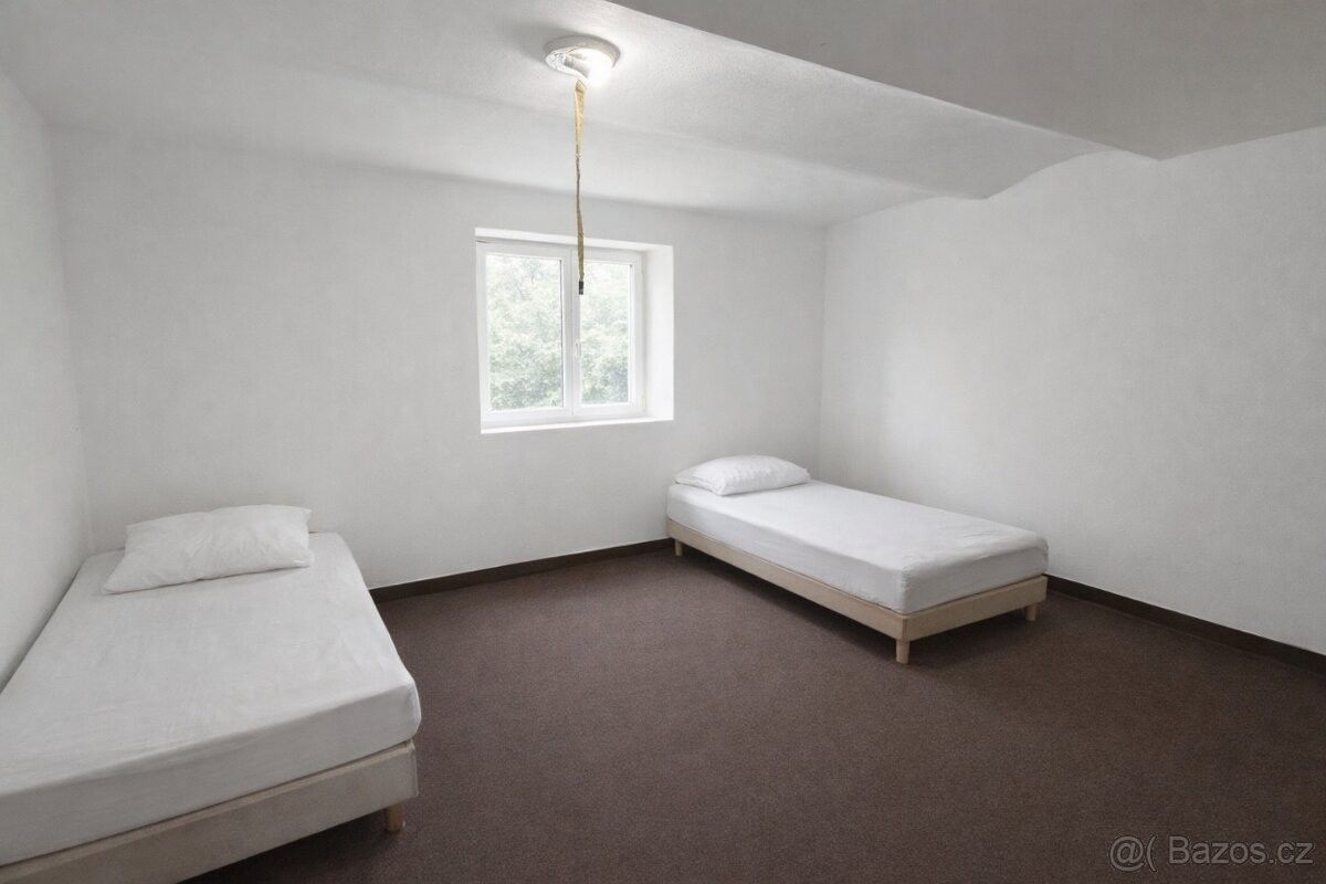 Pronájem byt - Chodová Planá, 348 13