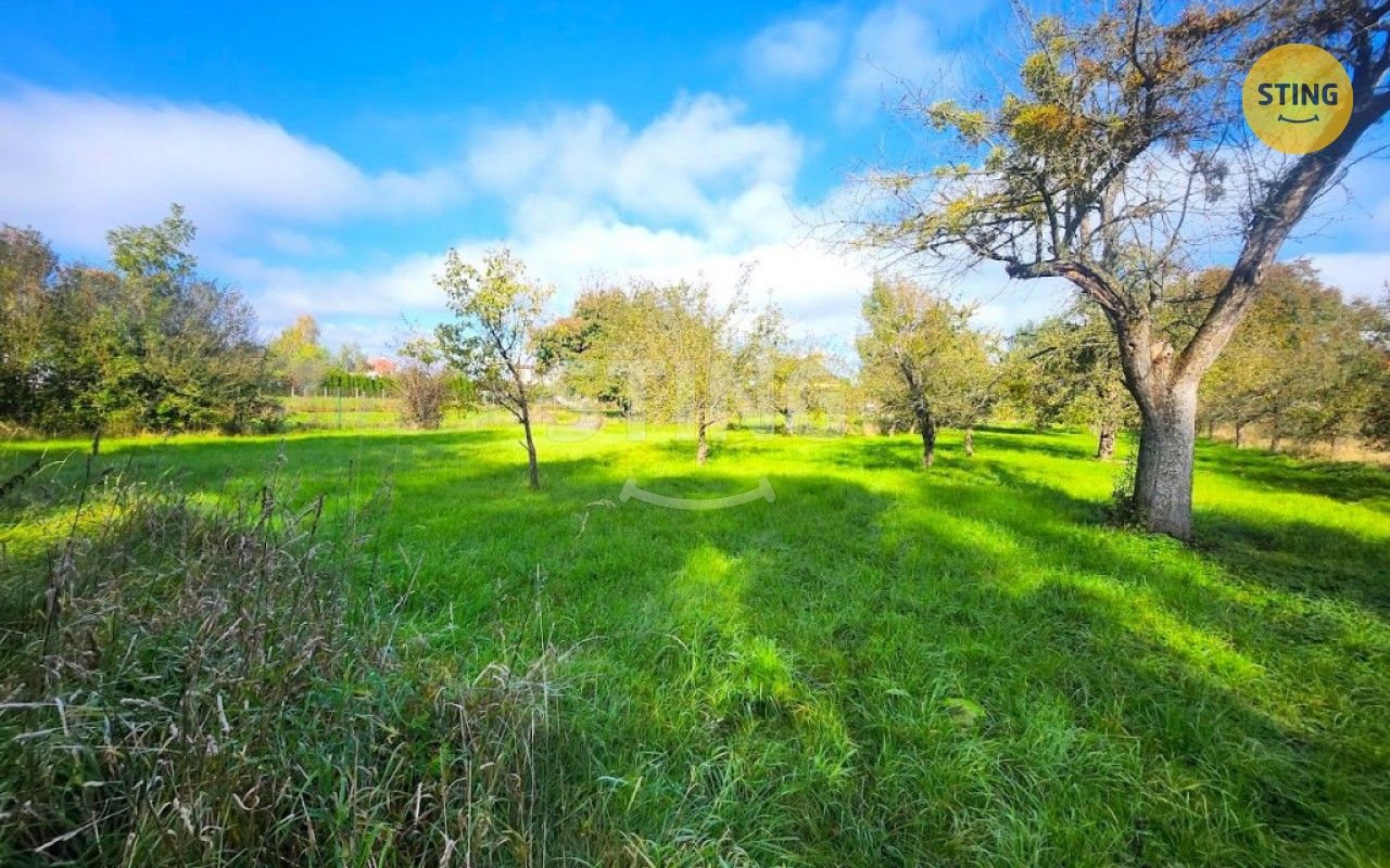 Zahrady, Osek nad Bečvou, 2 697 m²