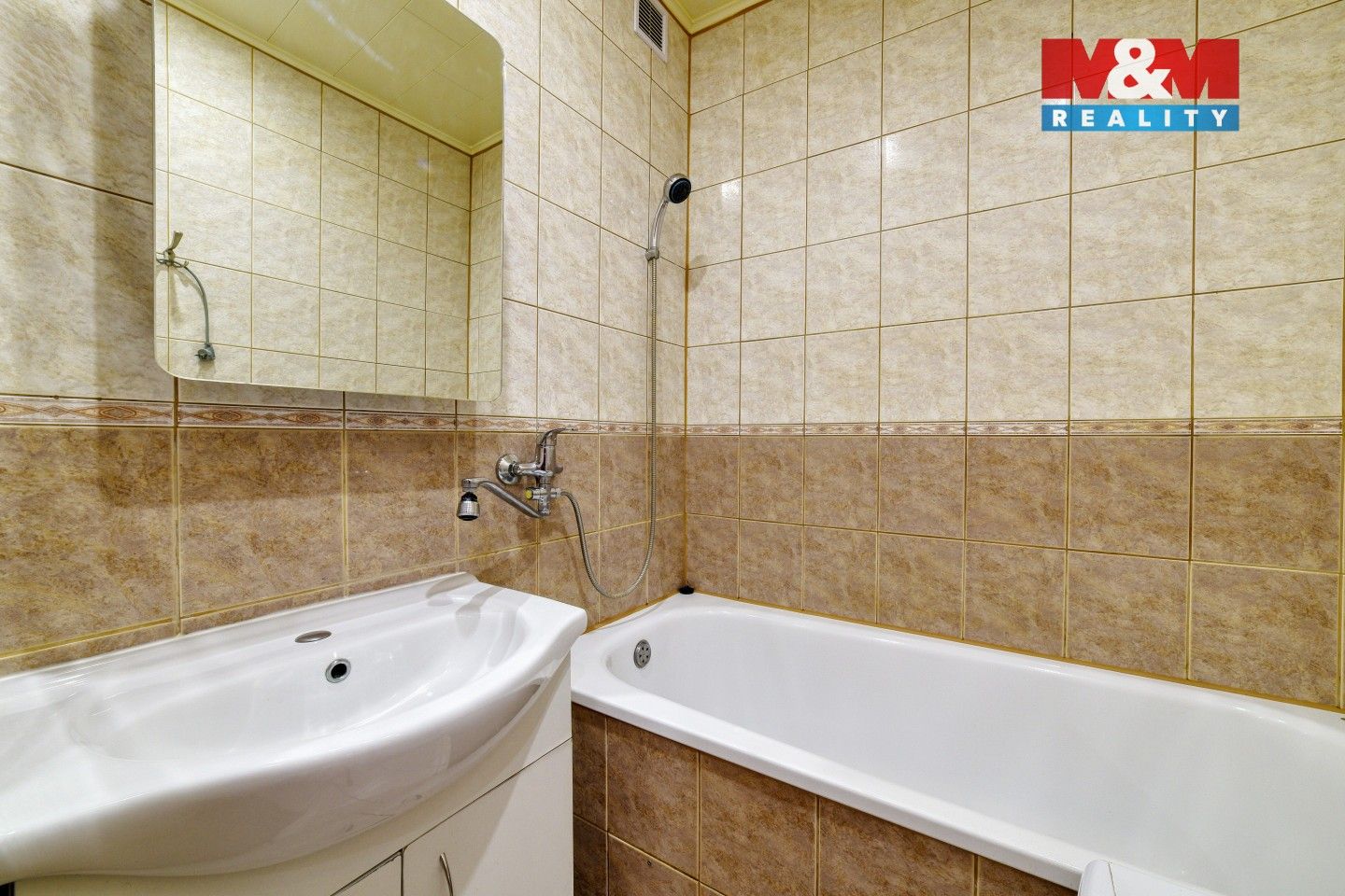 Pronájem byt 1+1 - Osvobození, Cheb, 35 m²