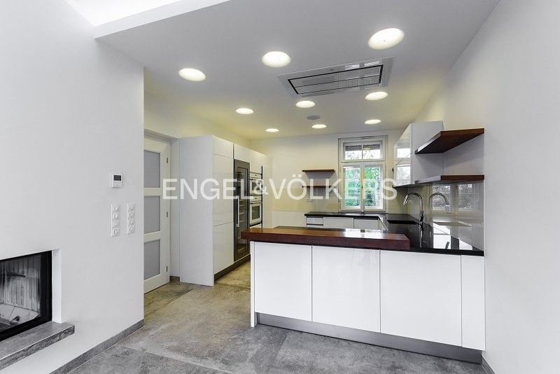Vily, Na Ořechovce 223, Praha Střešovice, 250 m² - 2