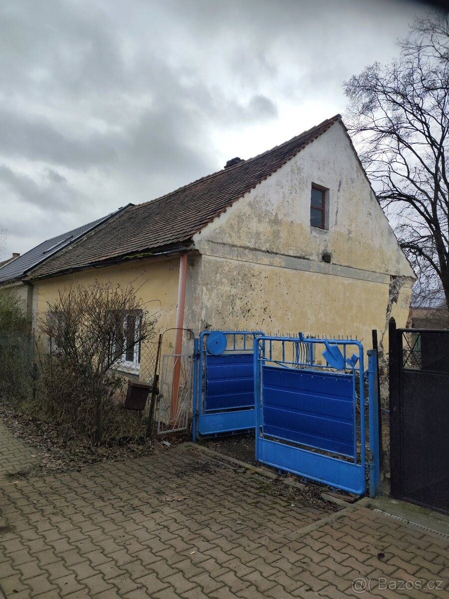 Rodinné domy, Podbořany, 441 01