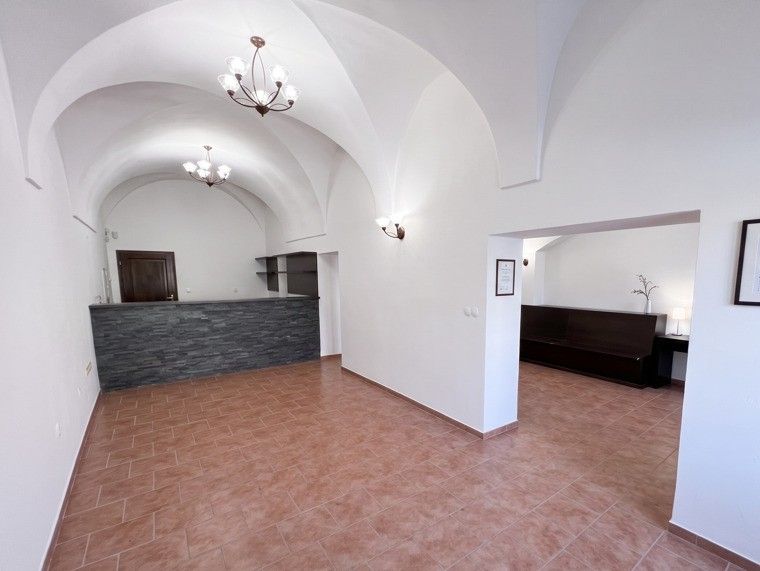 Obchodní prostory, Velké náměstí, Hradec Králové, 94 m²