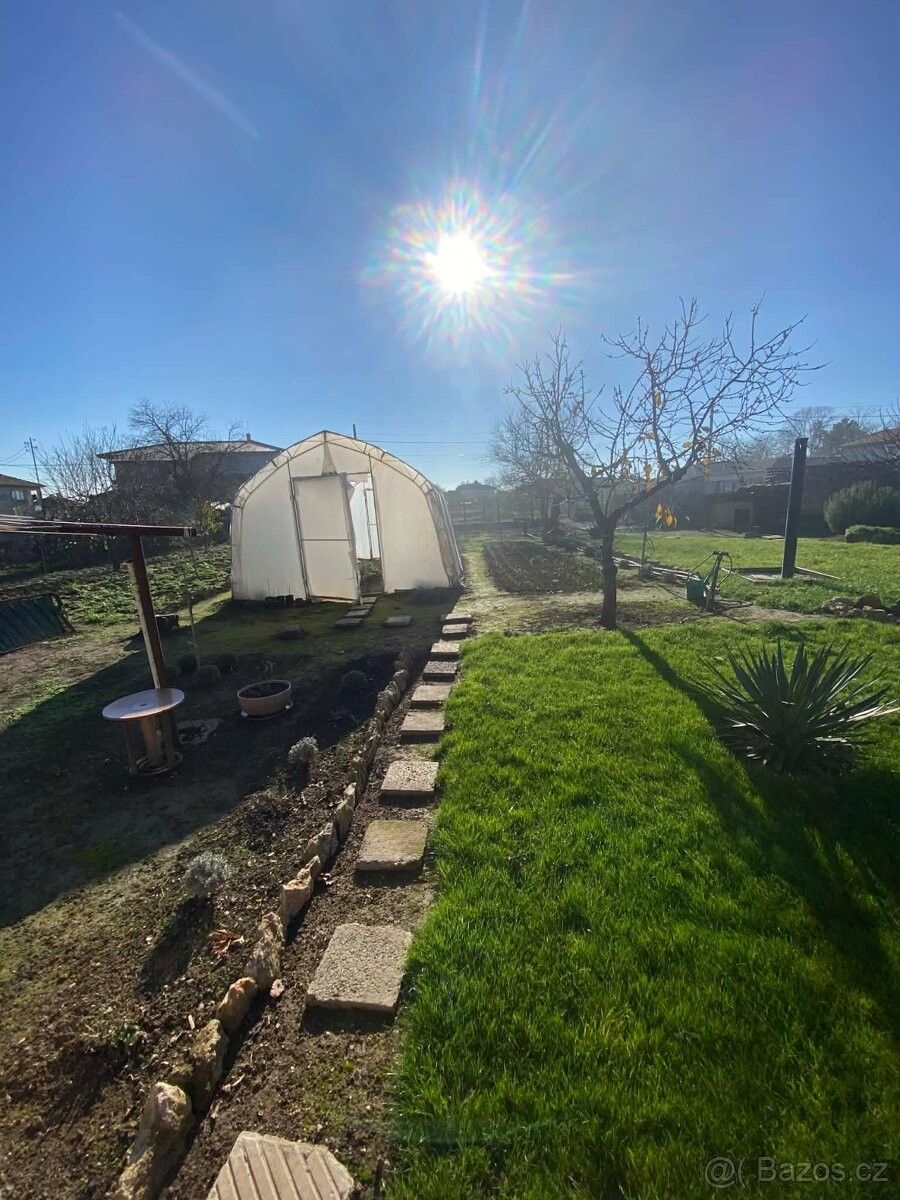 Rodinné domy, 987 66, Zahraničí